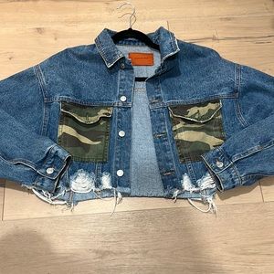 Denim jean  camo jacket cropped